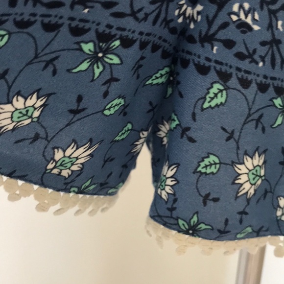 HOLLISTER ROMPER. - Picture 5 of 8